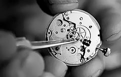 万国手表维修（万国手表调整日期时卡住的解决方法）