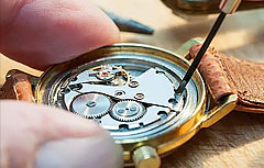 万国手表维修保养（如何去除爱彼手表表壳上的锈斑）