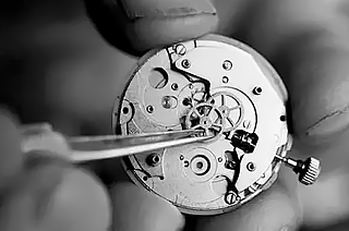 万国机械表走时误差大怎么办？（原因分析与解决方法）