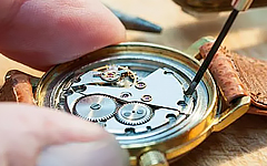 万国手表表盘刮花怎么修复？（万国手表表盘划痕修复全流程）