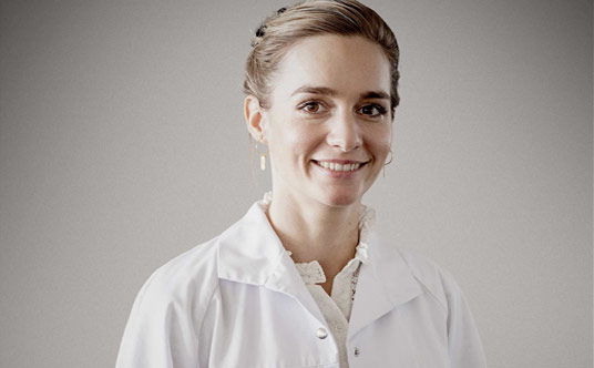 北京万国维修中心技师：玛丽